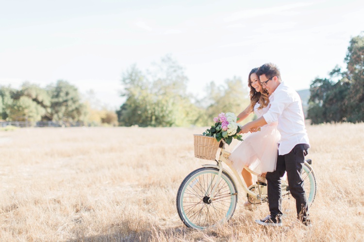 bicycle engagement photos