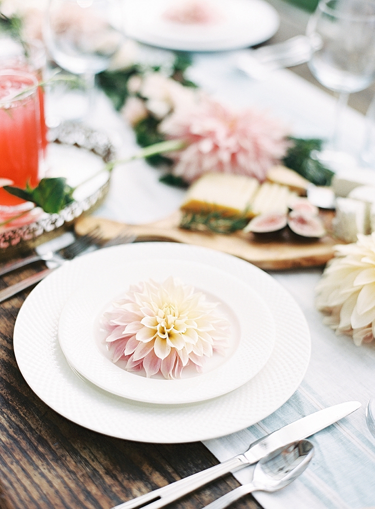 flower table setting