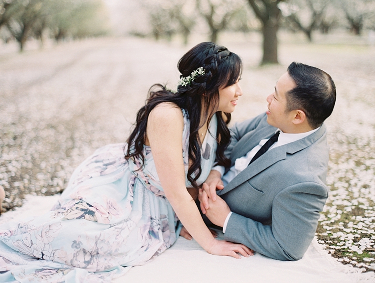 sweet engagement pictures